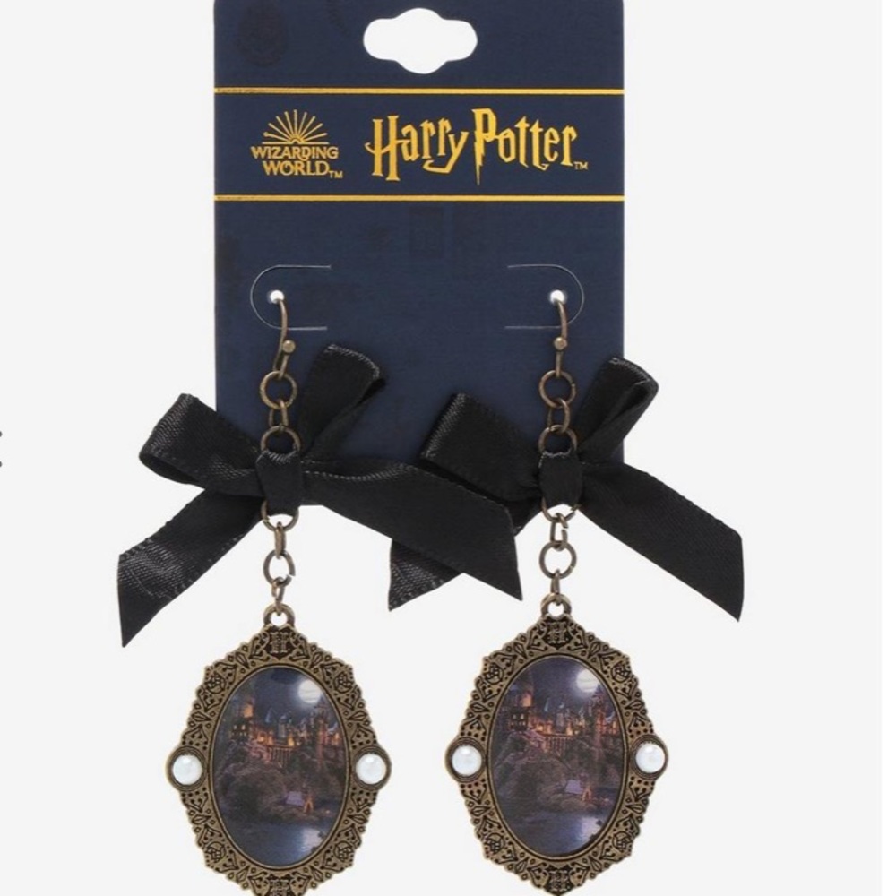 Harry Potter Hogwarts Cameo Drop‎ Earrings Hot Topic